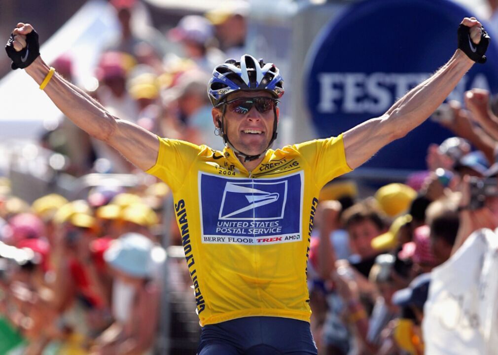 2004: Lance Armstrong wins sixth Tour de France